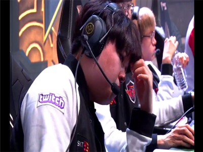 詹姆斯在SKT比赛中败北，爆冷引发热议！全场沸腾不已的简单介绍九游娱乐